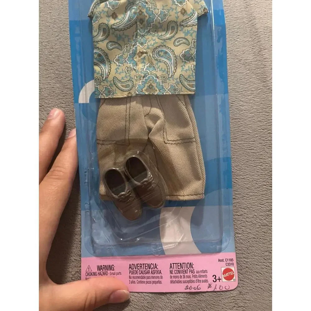 2003 Mattel Barbie‎ Ken Fashion Clothing Top Shirt Short Shoes C1185 C3310 NIP